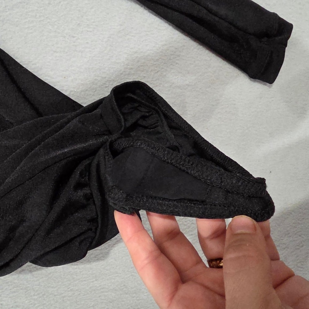 Free People Intimately Bodysuit Black Long Sleeve Wrap Deep V Neck Thong XS - Picture 8 of 8